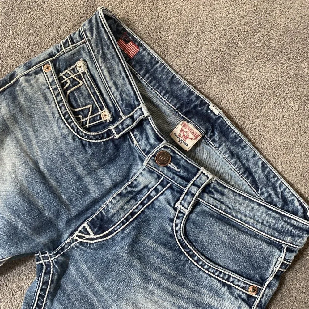 True Religion 28 Mid Rise Slim Cropped Light Wash Blue Jeans T Stitch y2k 29 - Picture 6 of 14